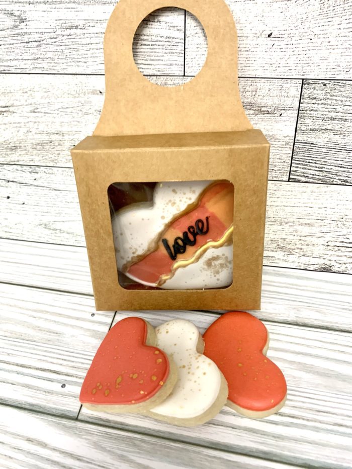 Love Cookie Wine Bottle Topper (plus 3 mini hearts)